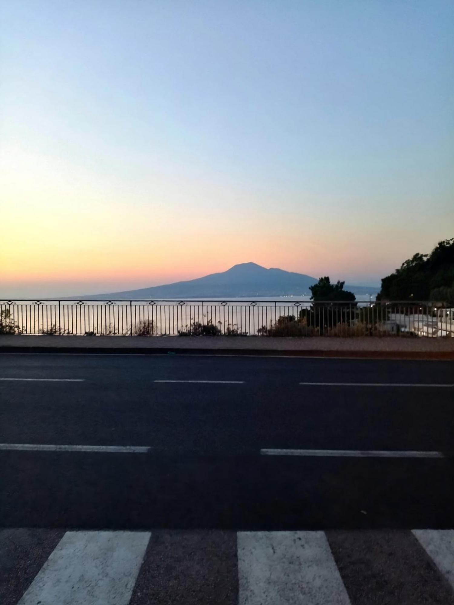 Casalulu Holiday Home - Lovely Apartment Sorrento Coast Vico Equense Eksteriør billede